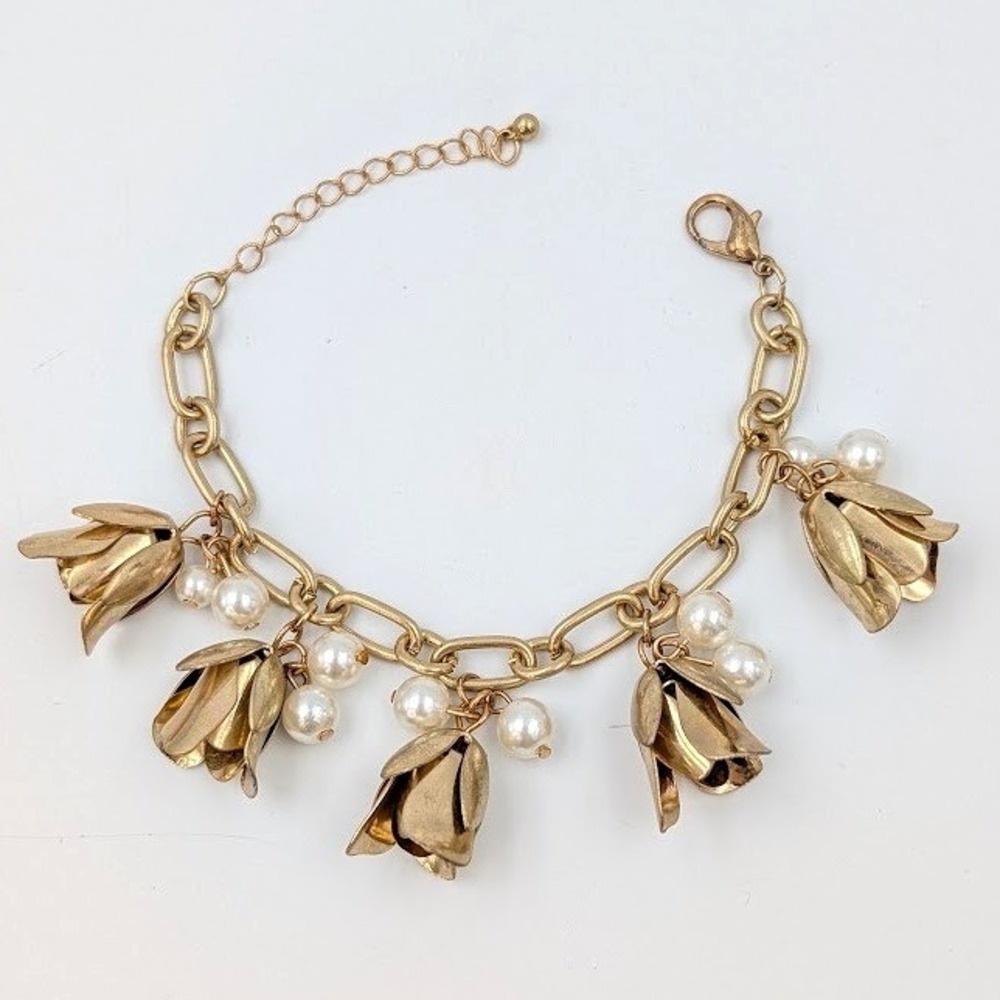 Vintage Gold Tone Bell Flower 3D Charm Bracelet Faux Pearl Chunky Link Botanical